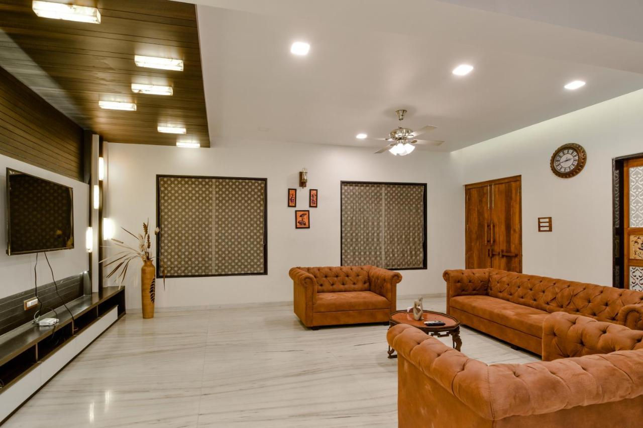Lifeline Villas - Luxurious Taraangan 4 Mountain View Villa With Biggest Pool And Huge Open Area Лонавла Екстер'єр фото