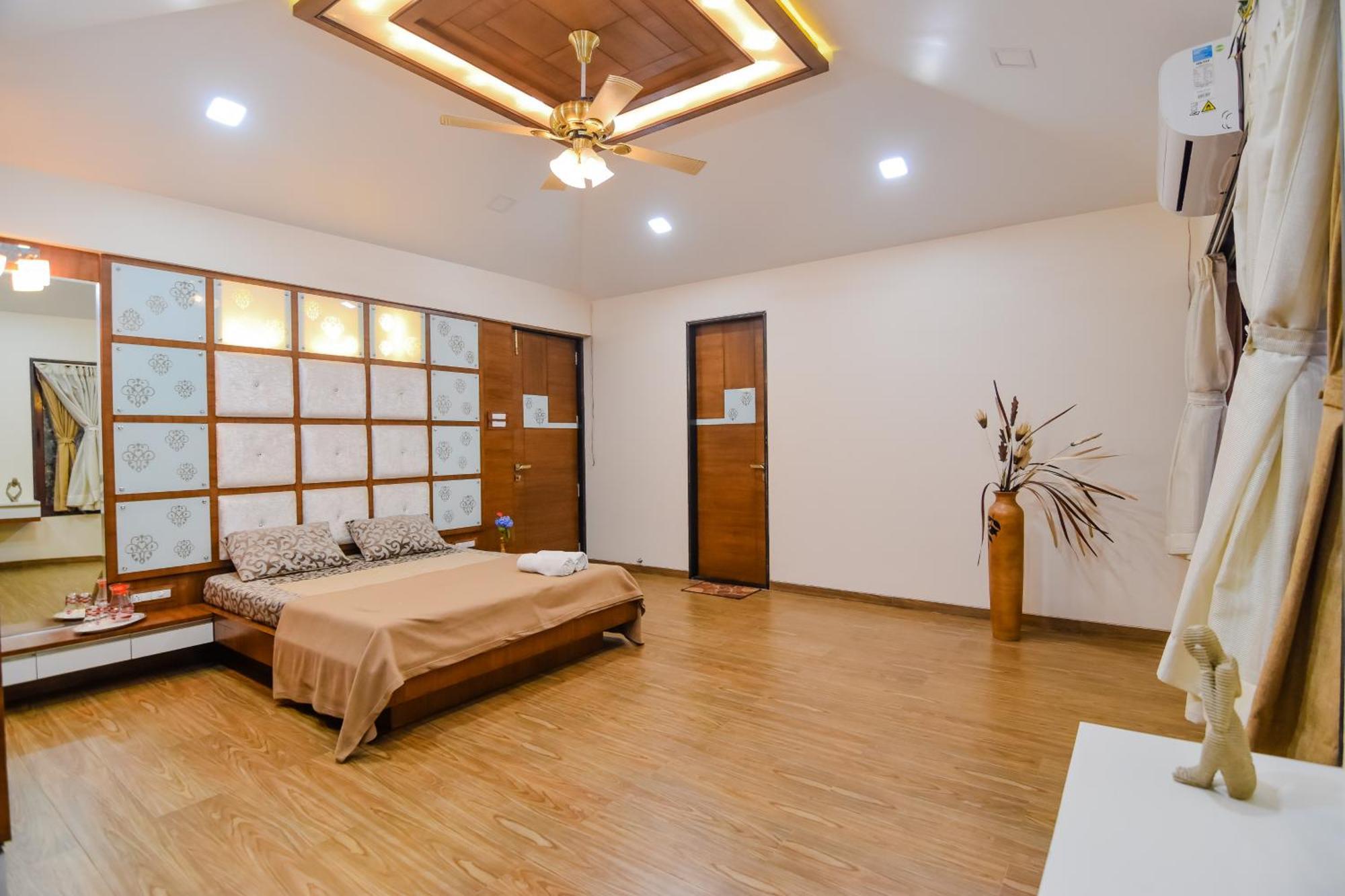 Lifeline Villas - Luxurious Taraangan 4 Mountain View Villa With Biggest Pool And Huge Open Area Лонавла Екстер'єр фото